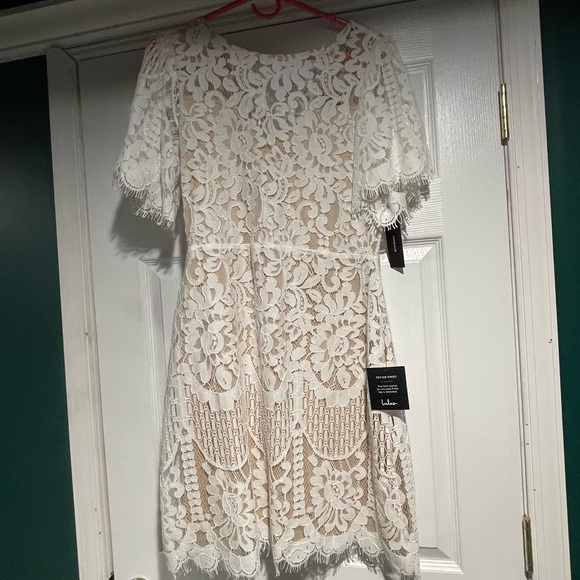 Lulu’s Pearson White Lace short sleeve dress, size L - Picture 4 of 5